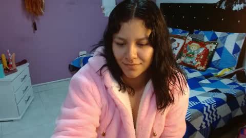 Snapshot of sonialatin69 chatting on 12/21/24, 08:07 sonialatin69 online show from 12/21/24, 08:07
