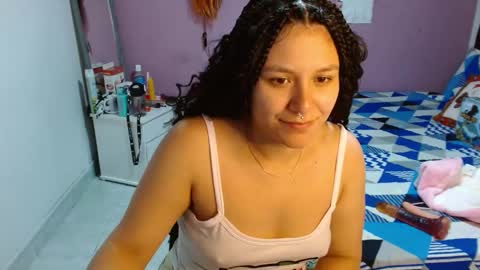 Snapshot of sonialatin69 chatting on 12/27/24, 08:07 sonialatin69 online show from 12/27/24, 08:07