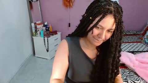 Snapshot of sonialatin69 chatting on 01/07/25, 12:20 sonialatin69 online show from 01/07/25, 12:20