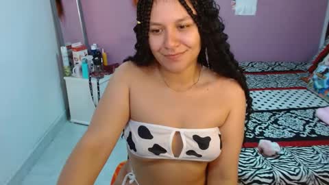Snapshot of sonialatin69 chatting on 01/07/25, 08:31 sonialatin69 online show from 01/07/25, 08:31