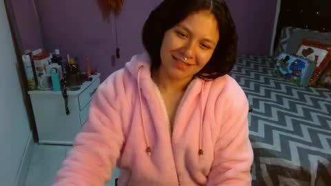 Snapshot of sonialatin69 chatting on 01/09/25, 05:13 sonialatin69 online show from 01/09/25, 05:13