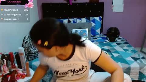 Snapshot of sonialatin69 chatting on 02/05/25, 10:01 sonialatin69 online show from 02/05/25, 10:01