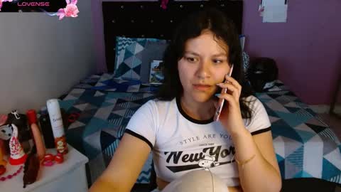 Snapshot of sonialatin69 chatting on 02/07/25, 02:37 sonialatin69 online show from 02/07/25, 02:37