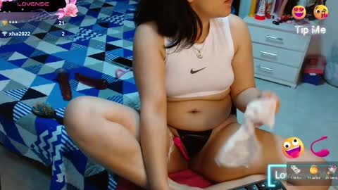 Snapshot of sonialatin69 chatting on 02/12/25, 10:04 sonialatin69 online show from 02/12/25, 10:04