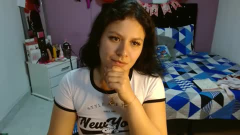 Snapshot of sonialatin69 chatting on 02/13/25, 09:06 sonialatin69 online show from 02/13/25, 09:06