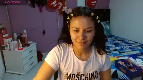 Snapshot of sonialatin69 chatting on 02/17/25, 12:16 sonialatin69 online show from 02/17/25, 12:16