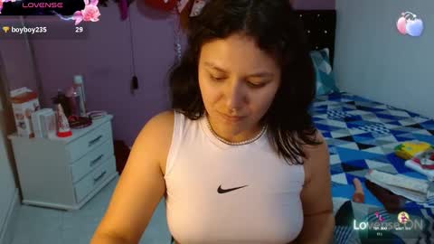 Snapshot of sonialatin69 chatting on 02/17/25, 06:26 sonialatin69 online show from 02/17/25, 06:26