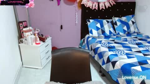 Snapshot of sonialatin69 chatting on 02/20/25, 08:39 sonialatin69 online show from 02/20/25, 08:39