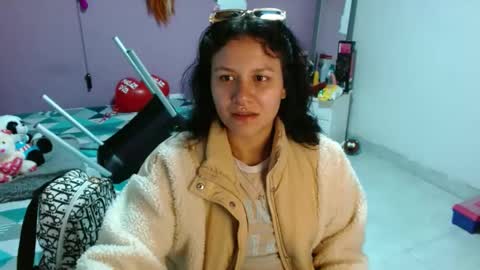 Snapshot of sonialatin69 chatting on 03/10/25, 10:02 sonialatin69 online show from 03/10/25, 10:02