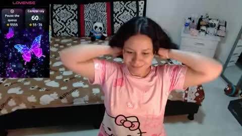 Snapshot of sonialatin69 chatting on 02/06/26, 12:19 sonialatin69 online show from 02/06/26, 12:19