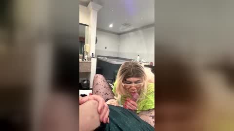 sonialuvsd online show from 02/18/26, 08:43