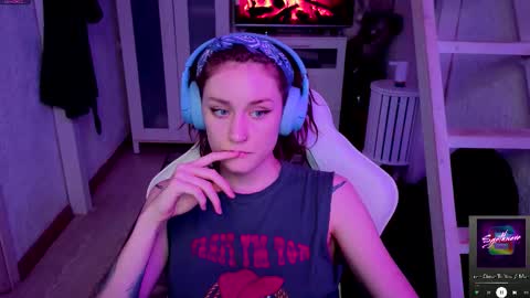 Snapshot of sonicsupergirl chatting on 10/08/25, 07:11 Rie online show from 10/08/25, 07:11