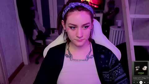 Snapshot of sonicsupergirl chatting on 10/16/25, 10:00 Rie online show from 10/16/25, 10:00