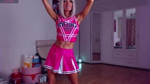 Sonja Ray online show from 02/15/26, 12:14