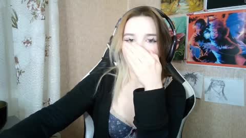 Mila online show from 04/12/26, 06:02