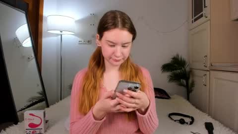 SONIA online show from 02/04/25, 02:43