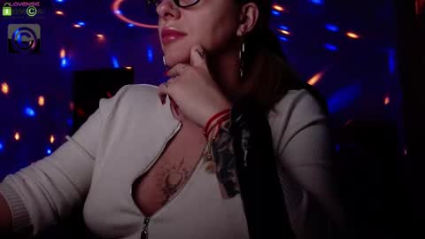 Sonia online show from 03/03/25, 06:22