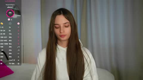 Eva 3 online show from 01/28/25, 08:47