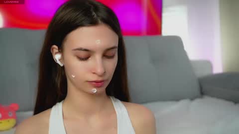 Eva 3 online show from 03/05/25, 08:21