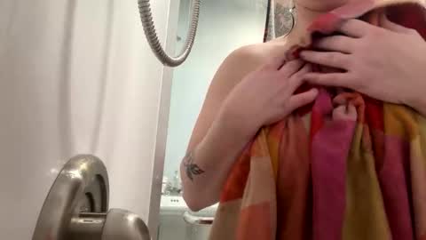 soohott123 online show from 01/11/26, 03:44