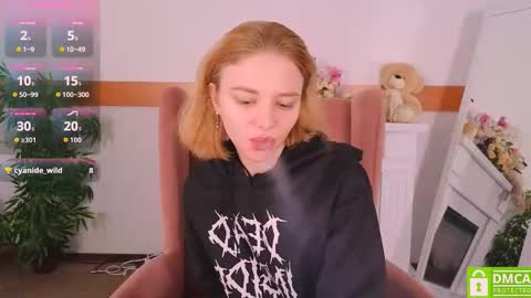 Litta online show from 11/26/25, 10:22