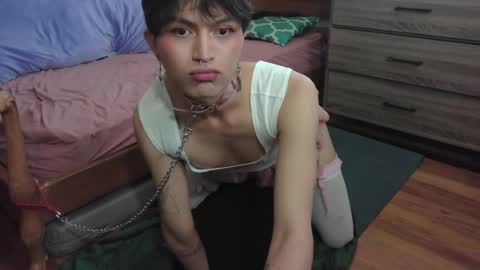 Snapshot of soophiebby chatting on 04/25/26, 04:37 soophiebby online show from 04/25/26, 04:37
