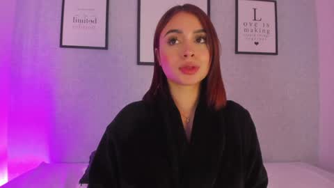 Snapshot of soph1a_ chatting on 01/25/25, 02:04 Sophia online show from 01/25/25, 02:04