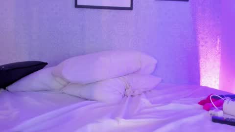 Snapshot of soph1a_ chatting on 03/02/25, 06:37 Sophia online show from 03/02/25, 06:37