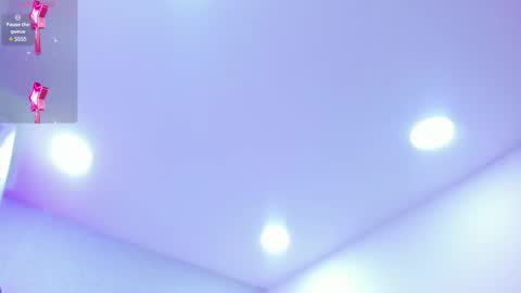 Snapshot of soph1a_ chatting on 03/05/25, 10:22 Sophia online show from 03/05/25, 10:22