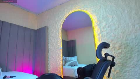 sophi_cooper29 online show from 11/12/25, 11:14