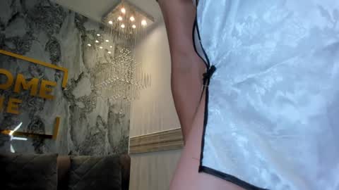 Sophi Johnson online show from 04/15/26, 04:41