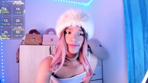 Snapshot of sophi_lu1 chatting on 11/20/25, 04:07 sophi lovely online show from 11/20/25, 04:07