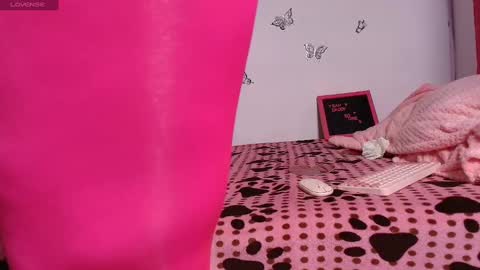 Sophi Tay online show from 03/11/25, 02:10