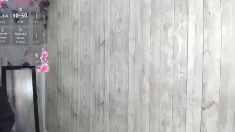 Sophi Thaylorr online show from 09/10/25, 01:00