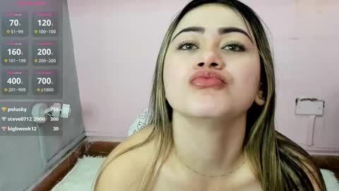 Snapshot of sophia__arenas chatting on 03/05/25, 06:12 Sophia online show from 03/05/25, 06:12