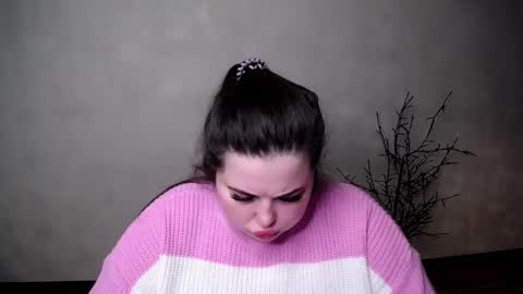 sophia__olsen online show from 11/19/25, 06:24