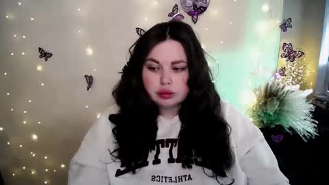 sophia__olsen online show from 02/03/26, 07:35