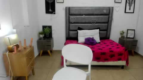 Sophia online show from 02/13/26, 10:17