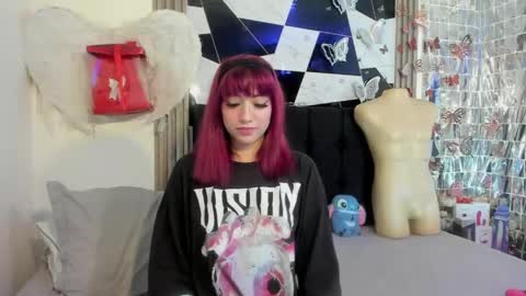Snapshot of sophia_arevalo_ chatting on 04/27/26, 02:42 Sophia online show from 04/27/26, 02:42