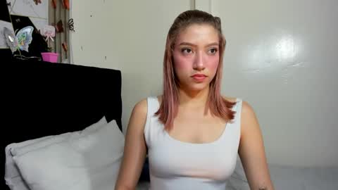 Snapshot of sophia_arevalo_ chatting on 05/27/26, 03:03 Sophia online show from 05/27/26, 03:03