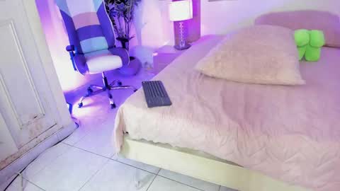 sophia_duarte_ online show from 05/11/26, 04:04