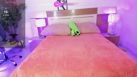 sophia_duarte_ online show from 05/27/26, 11:51