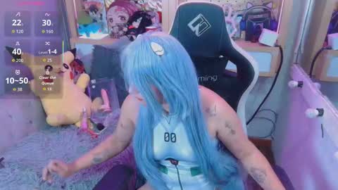 Snapshot of sophia_ebanks_ chatting on 12/04/25, 03:43 Soph online show from 12/04/25, 03:43