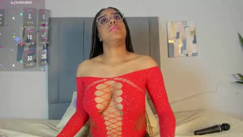 sophia_ebony___ online show from 11/15/25, 01:07