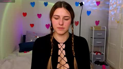 Sophia online show from 02/05/26, 08:41