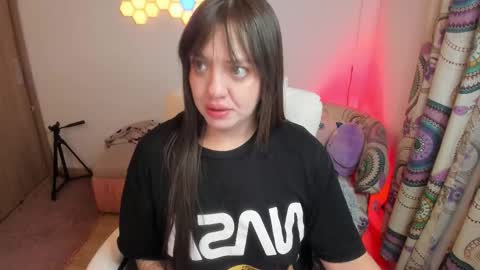 sophia_grants online show from 11/11/25, 09:31