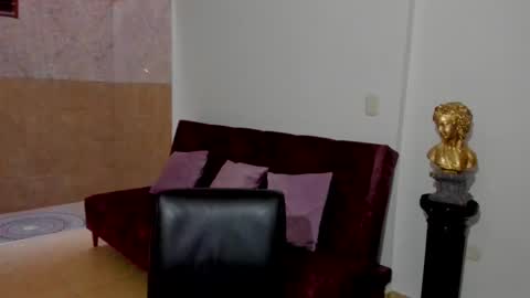 sophia CM online show from 02/12/25, 10:26