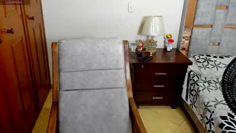 sophia CM online show from 10/04/25, 12:30