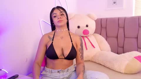 Sophia Carson online show from 12/04/25, 06:49