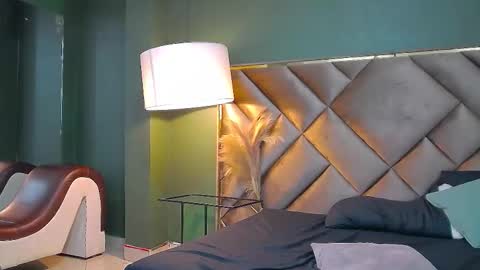 Sofia online show from 09/09/25, 01:43